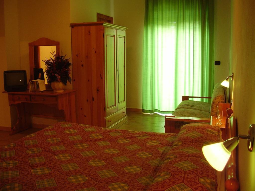 Hotel La Fattoria Camigliatello Silano Chambre photo