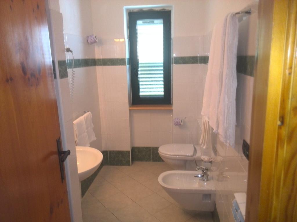 Hotel La Fattoria Camigliatello Silano Chambre photo